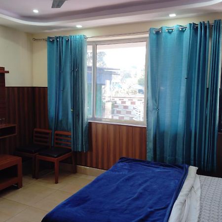 Arya Mansion Hotel Lansdowne Buitenkant foto