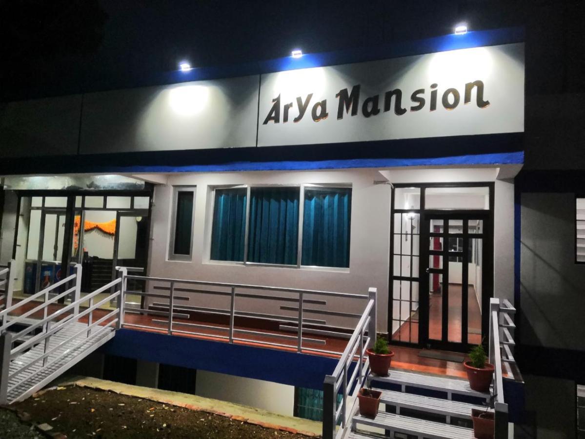 Arya Mansion Hotel Lansdowne Buitenkant foto